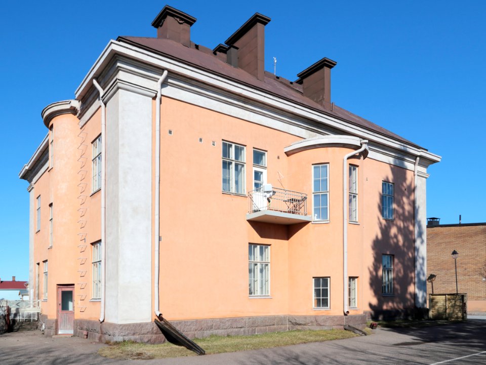 Kirkkokatu 20 Raahe 20210426 01
