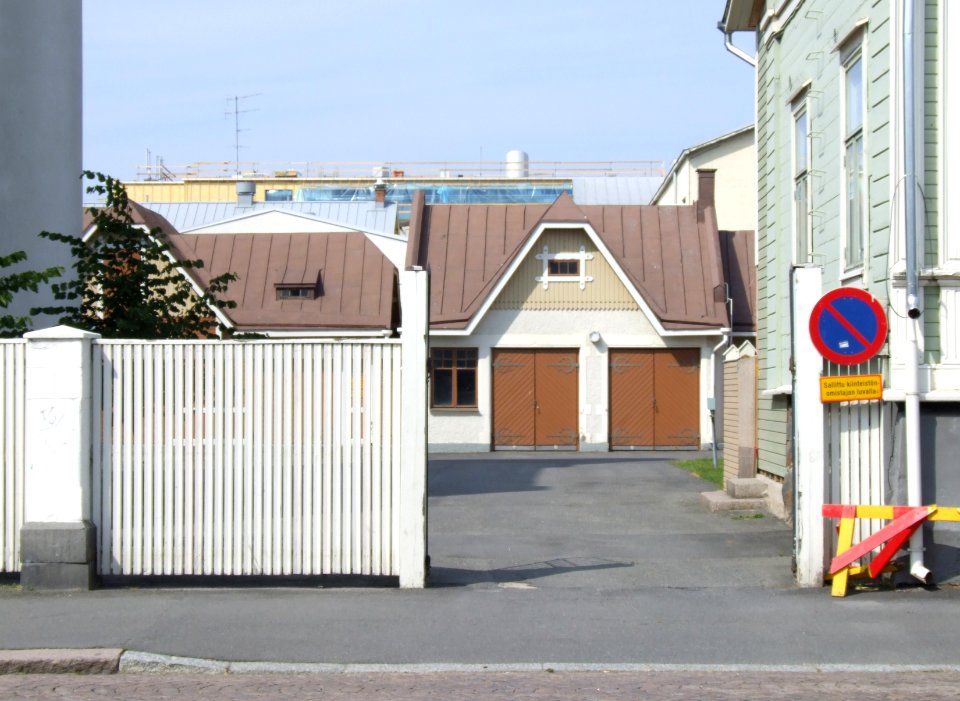 Kirkkokatu 26 Gate 20060723