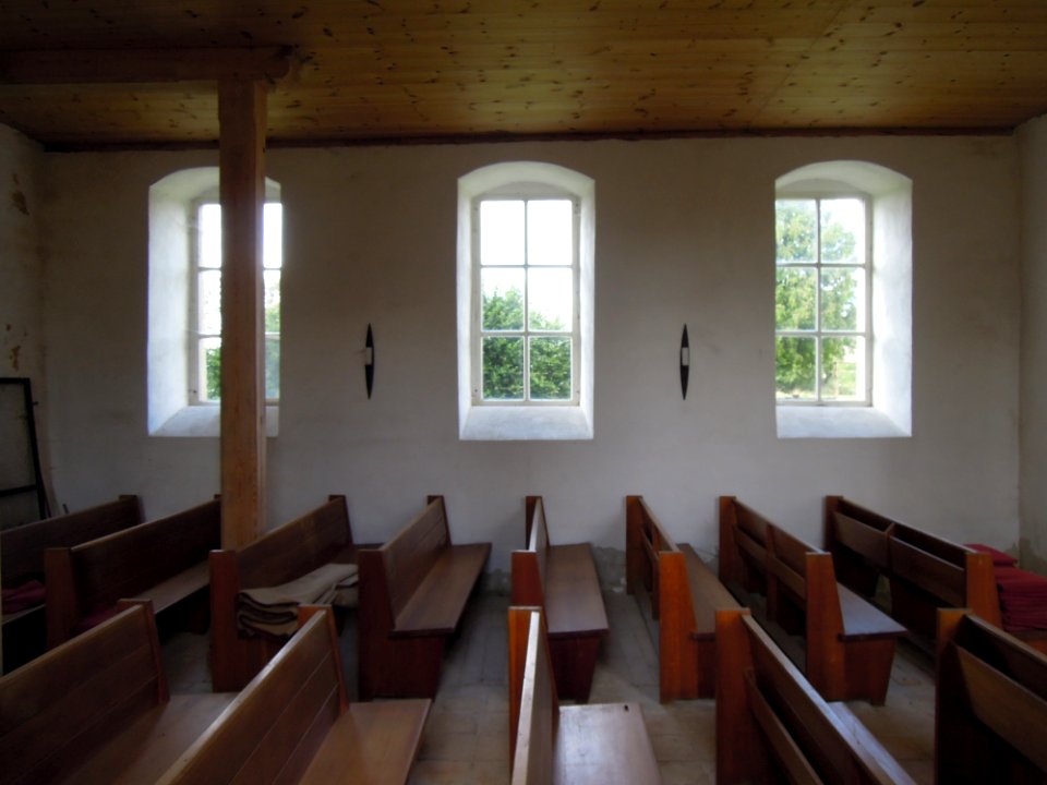 Kirche Berkau -Innen Schiff- im August 2020b