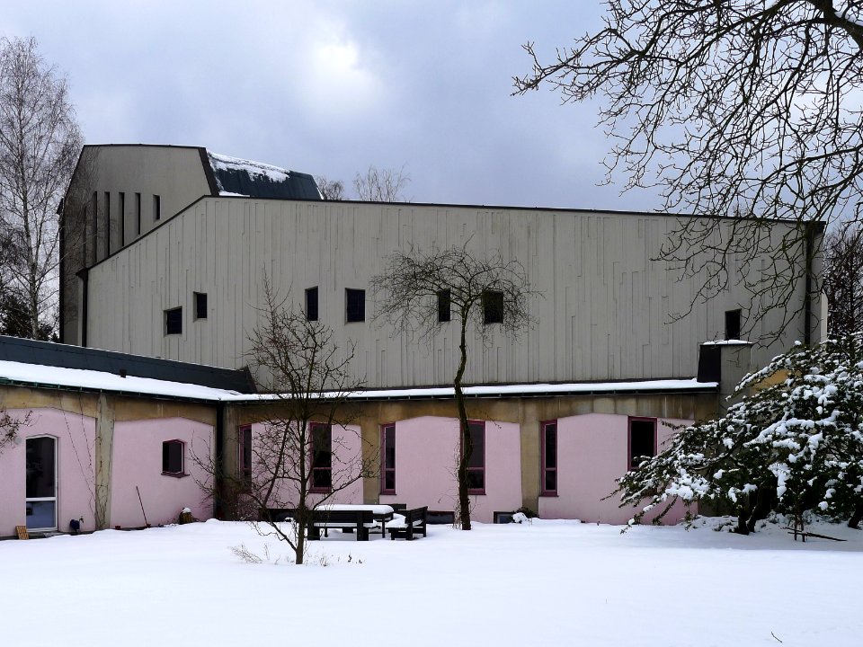 Kirche der Christengemeinschaft (Berlin-Wilmersdorf) Gartenseite