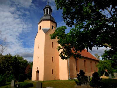 Kirche Dobien -Südwestansicht- August 2020