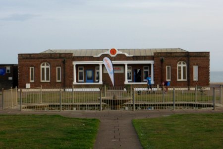 Kingsway Western Bowls Pavilion, Western Esplanade, Hove (August 2013) (2)