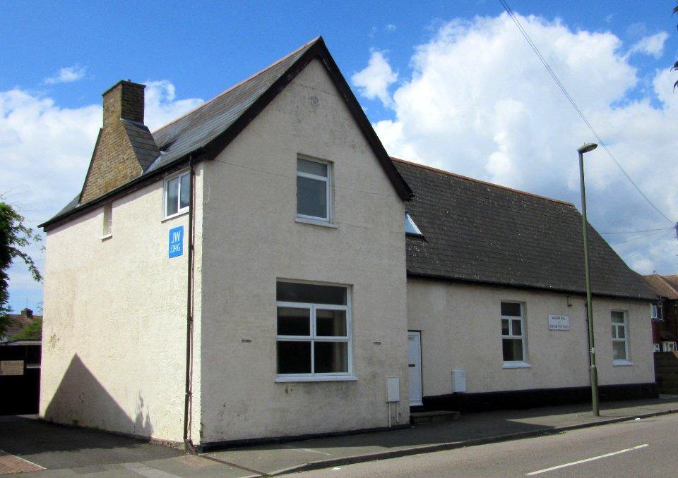 Kingdom Hall, 70 High Street, West Molesey (July 2015) (4)