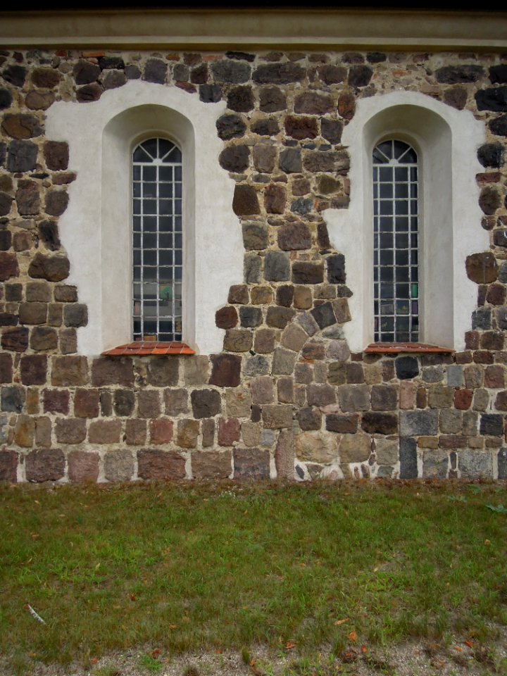 Kirche Gadegast -Südfassade Saalfenster westseitig- August 2020