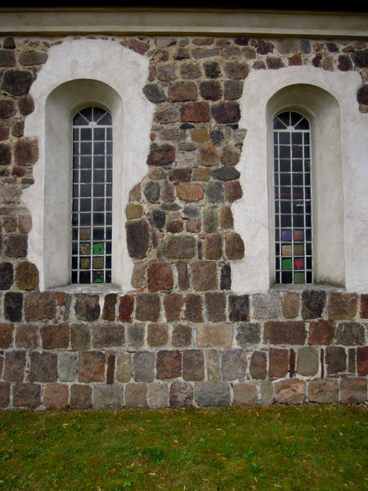 Kirche Gadegast -Nordfassade Saallichter ostseitig- August 2020