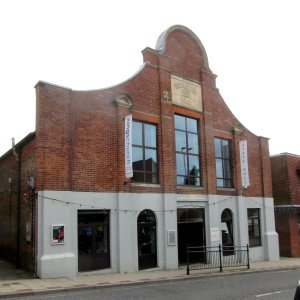 Kings Church, State Hall, Station Road, Heathfield (September 2016) (2)