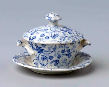 Kinderservies met blauwe ranken (1867), Petrus Regout & Co (4)