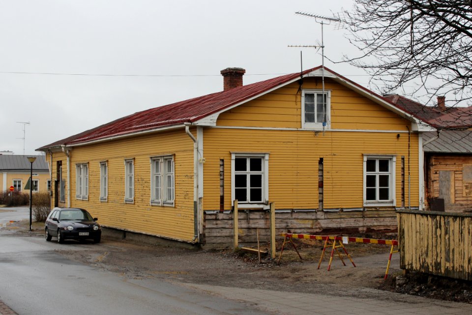 Kirkkokatu 19 Raahe 20130511 01