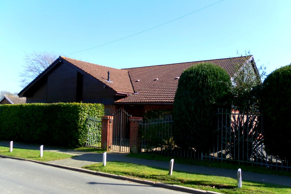 Kingdom Hall of Jehovah's Witnesses, Crowborough Hill, Jarvis Brook, Crowborough (March 2011) (3)