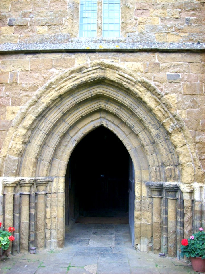 Kineton church, west door