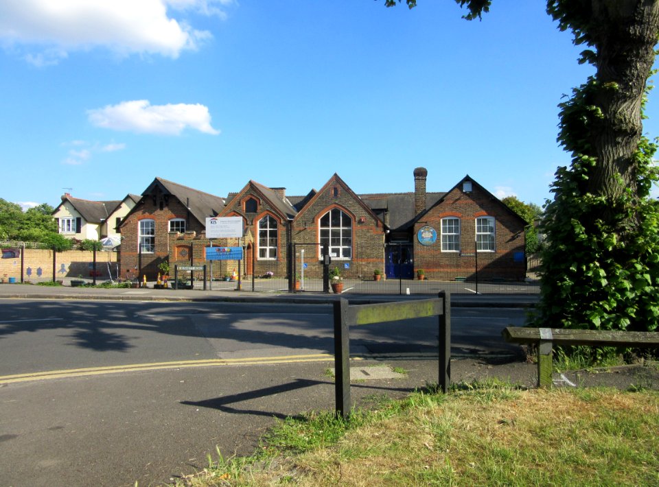 Kingston Liberal Synagogue, Ewell Road, Thames Ditton (June 2015) (3)