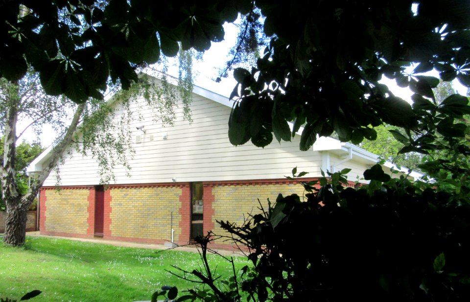 Kingdom Hall, Manor Road, Lake, Isle of Wight (July 2016) (4)
