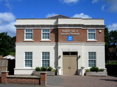 Kingdom Hall, Connaught Road, Brookwood (June 2015) (2)