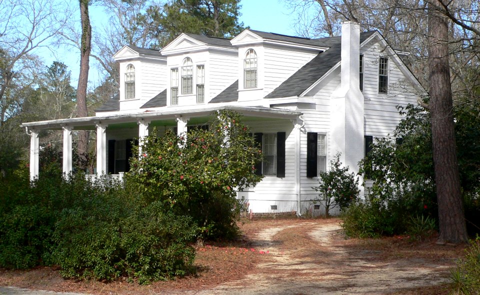 Kingstree, SC 216 N Academy St 1