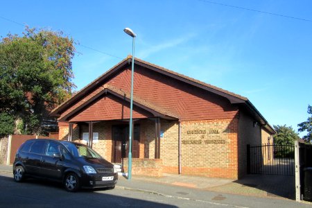 Kingdom Hall of Jehovah's Witnesses, Victoria Road, Hailsham (September 2016) (1)