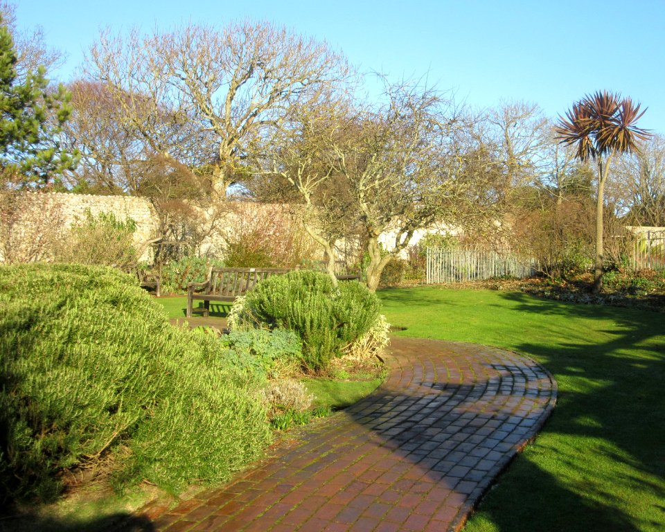 Kipling Gardens, The Green, Rottingdean (December 2016) (3)
