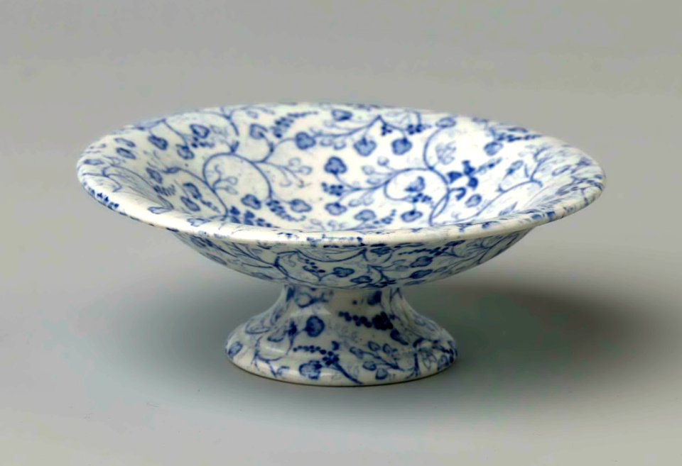 Kinderservies met blauwe ranken (1867), Petrus Regout & Co (7)