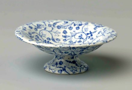 Kinderservies met blauwe ranken (1867), Petrus Regout & Co (7)