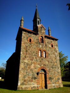 Kirche Klebitz -Westnordwestansicht hochkant- Anfang Oktober 2020