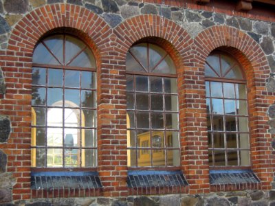 Kirche Klebitz -Saalfenster der Nordfassade im Detail- Anfang Oktober 2020
