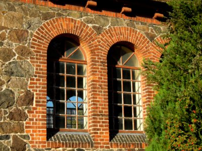 Kirche Klebitz -Saalfenster der Südfassade im Detail- Anfang Oktober 2020