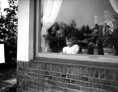 Kindje Familie Wernes-Smeders te Zeist, Bestanddeelnr 903-2592