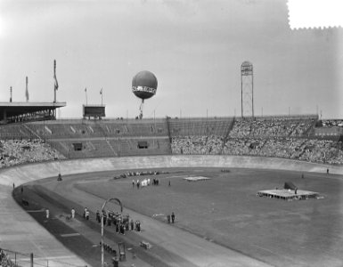 Kindervakantiefeest Olympisch Stadion ballonopstijging, Bestanddeelnr 905-8846