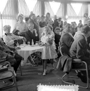 Kindermodeshow Fa Nooy Zandvoort, Bestanddeelnr 908-8612