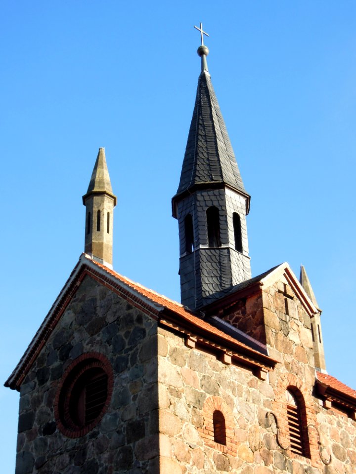 Kirche Klebitz -Turmquaderspitze von Nordwest mit Dachlaternen im Detail- Anfang Oktober 2020