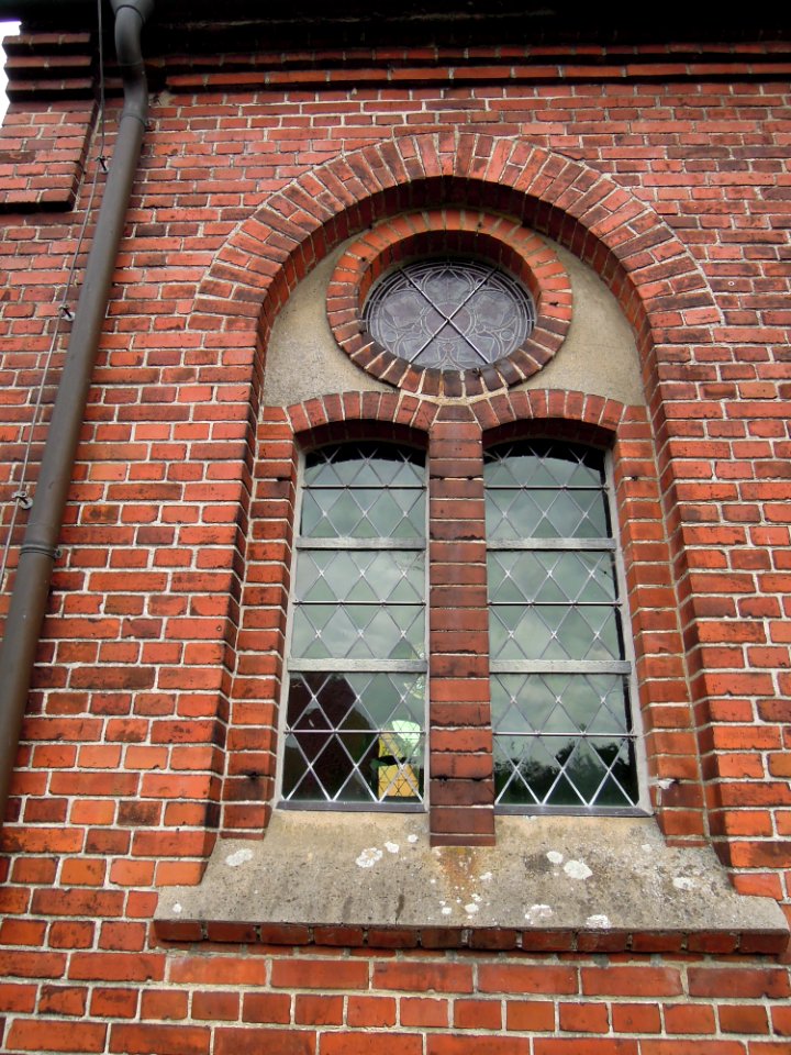 Kirche Köpnick -Westfassade chorseitiges Saallicht- im August 2020