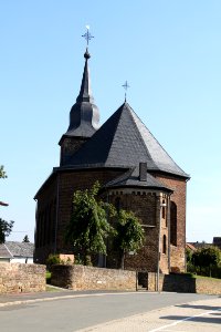 Kirche St. Walburga in Gelsdorf, Gemeinde Grafschaft, Westseite (1)