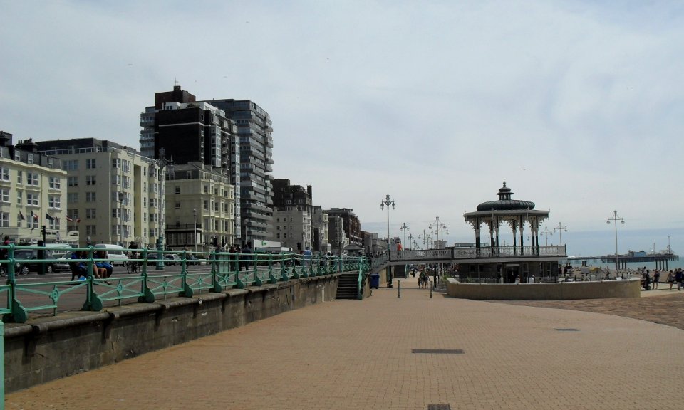 King's Road and Brighton Seafront (looking east from outside Norfolk Hotel) (July 2010)