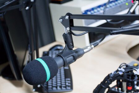 Broadcasting recording station