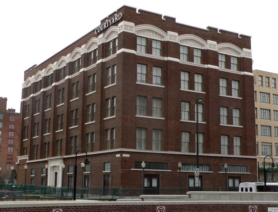 Kirschbraun Creamery bldg (Omaha) from NE 2
