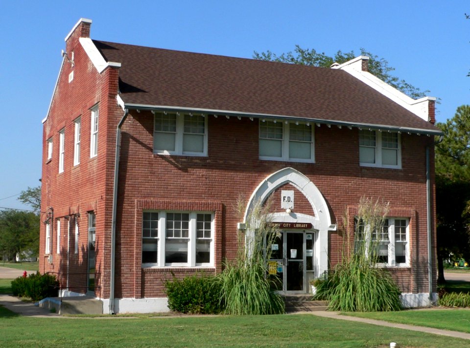 Kirwin, Kansas city hall from SW 2
