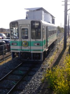 Kishu railway KR205 approaching Gobo station