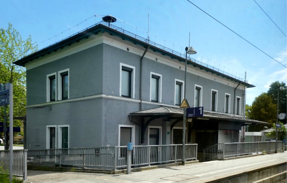 Kirchseeon, Bahnhof v W, 2
