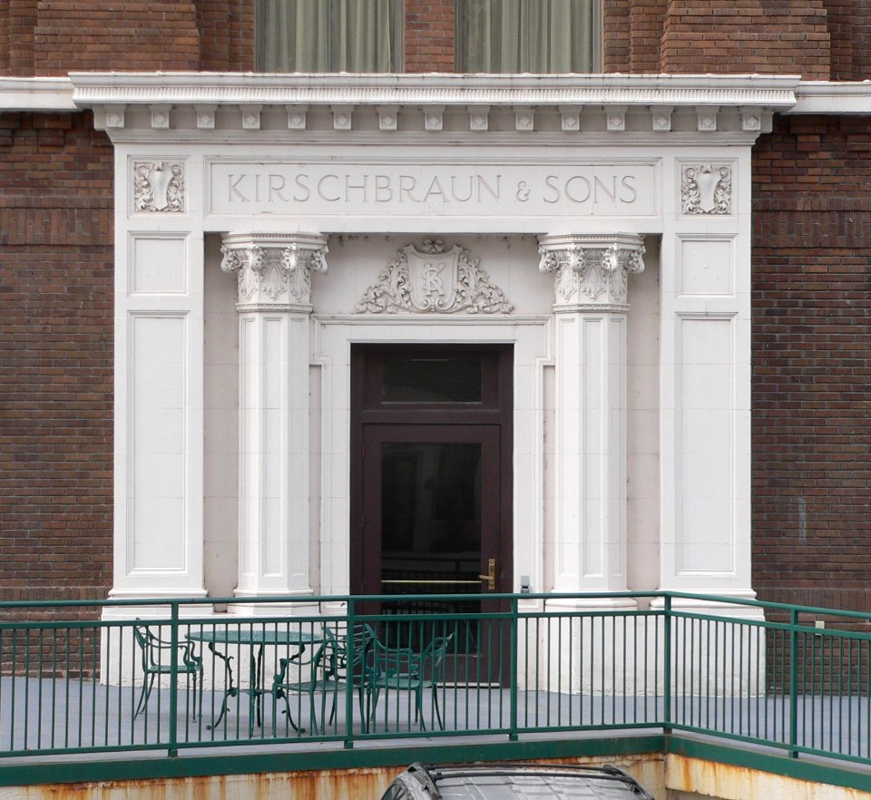 Kirschbraun Creamery bldg (Omaha) E entrance