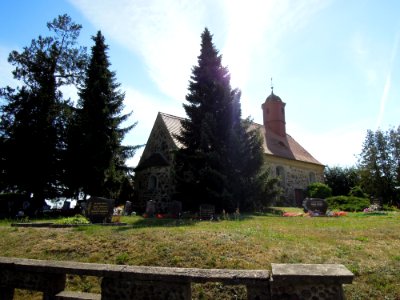 Kirche Ogkeln -Nordostansicht- im August 2020