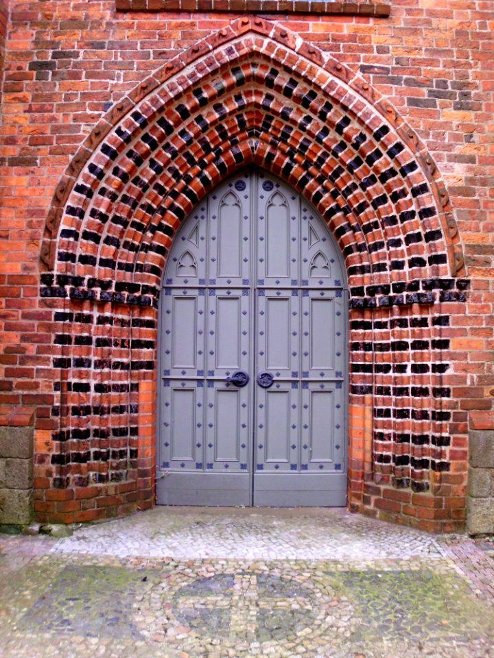 Kirche Portal Nordwest