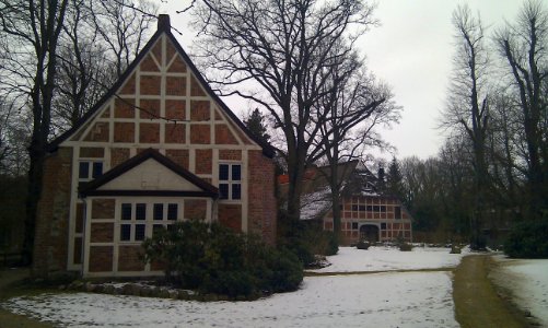 Kirche Moisburg mit Gemeindehaus