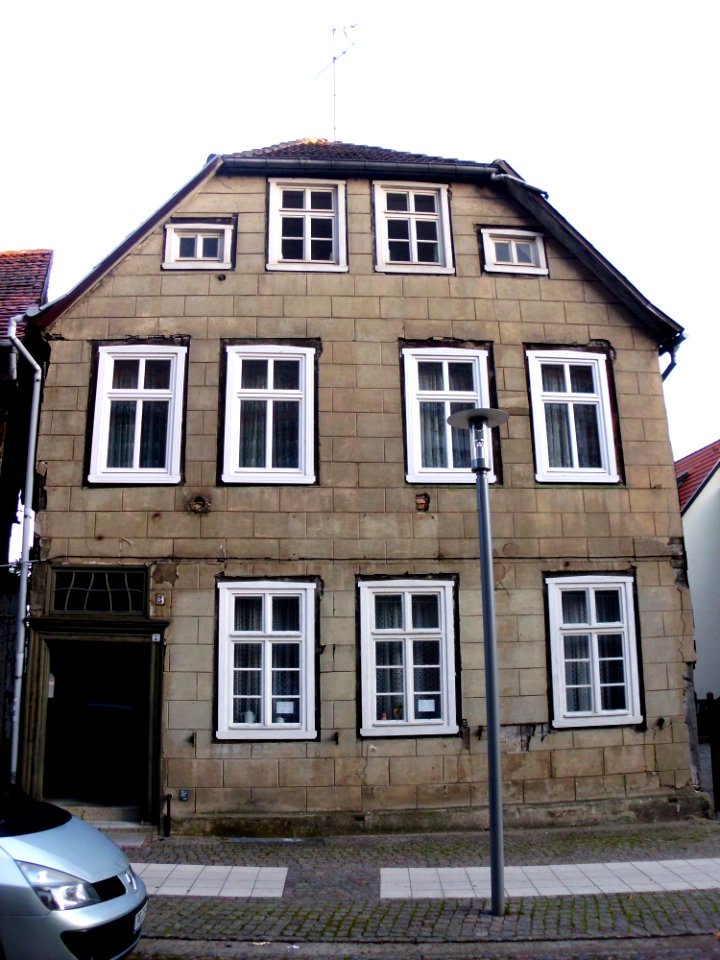 Kirchplatz nr 3 1