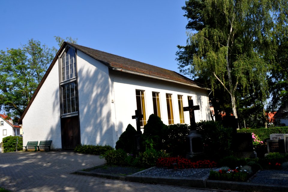 Kirdorf, Friedhof, Trauerhalle