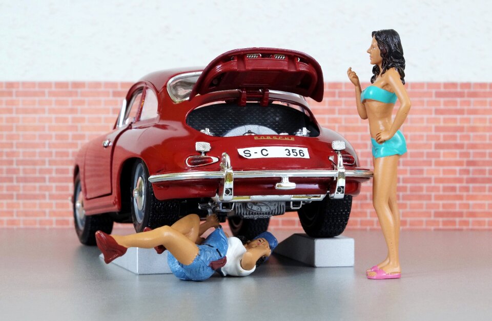 Porsche 356 car breakdown red