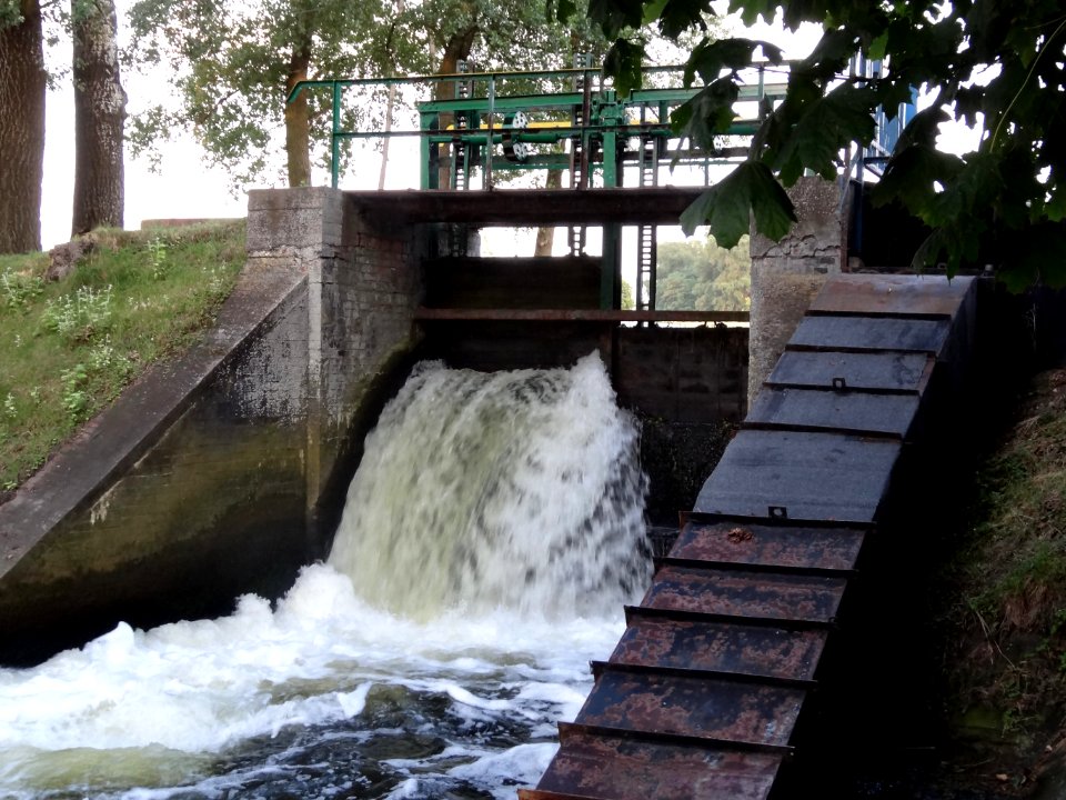Kanal Notecki sluza Lisi Ogon 9 07-2014
