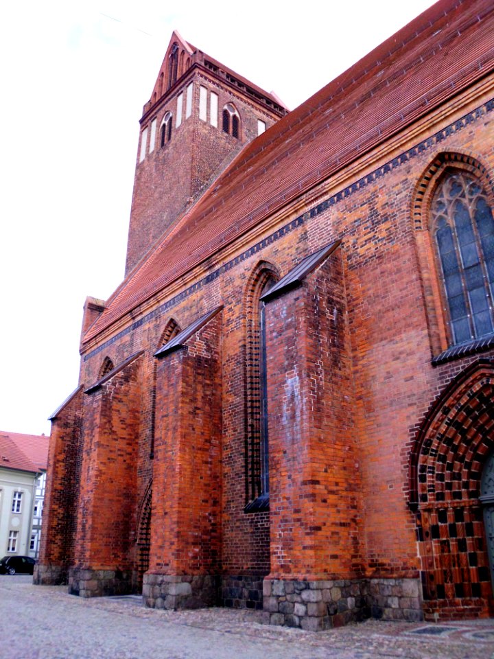 Kirche Ostseite 5
