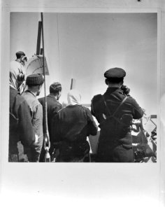 Kanonneerboot Hr. Ms. Flores neemt deel aan de invasie van Frankrijk. Officier, Bestanddeelnr 935-0362