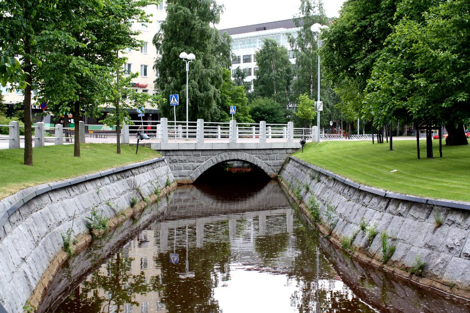 KIrkkokatu Bridge Oulu 20110624
