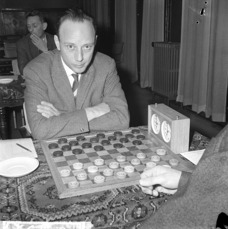 Kampioenschap dammen van Nederland 1964, in restaurant De Kroon te Amsterdam, dr, Bestanddeelnr 916-1753