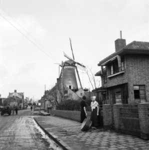 Kanaalstraat te Oost-Souburg Dokterswoning met molen, Bestanddeelnr 900-7531